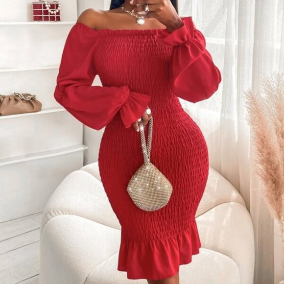 Dresses & Skirts - Stunning Red Off shoulder bodycon Dress